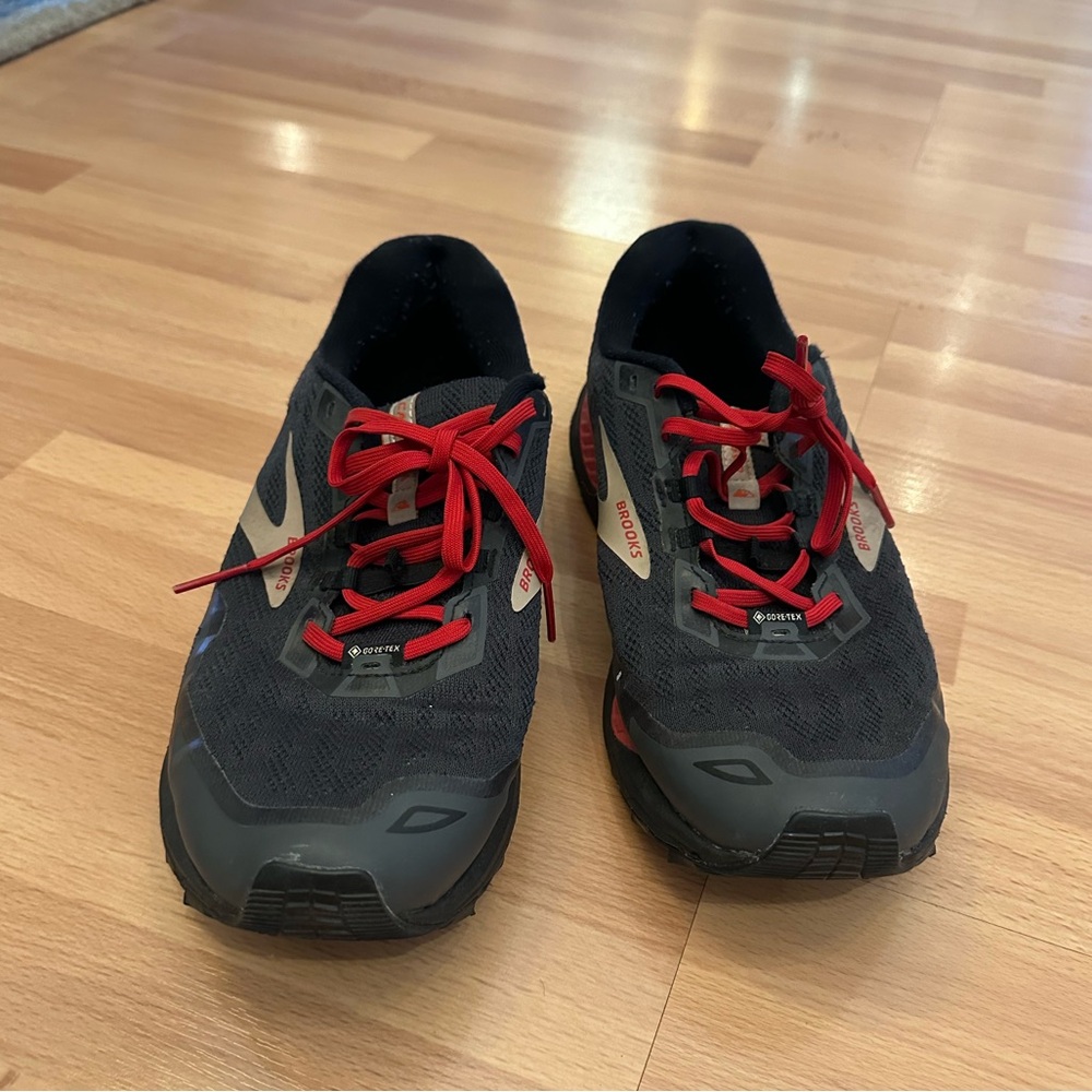 Brooks men cascadia 15 shoes
